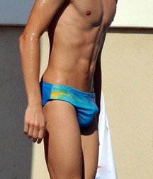 Bulging Boys, Trade 5741e60374888.jpg