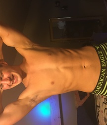 Jones posin 588c3eb638e3d.jpg