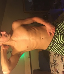 Jones posin 588c3ec79b311.jpg