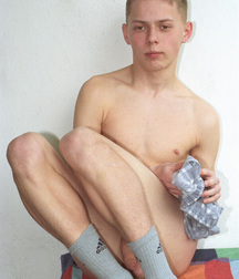 Blond teen 579aa4f917890.jpg