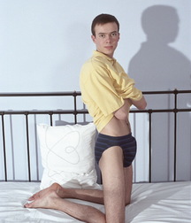 Young & hung 579b0c6ea6b94.jpg