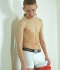 Boy with dildo 57a918984dba0.jpg