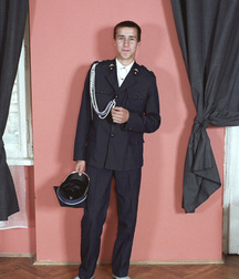 Teen fireman 57a92037c2614.jpg