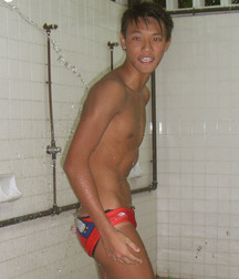Boys from Asia 57e379df4e584.jpg