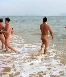 Boys from Asia 57e37a04e184a.jpg