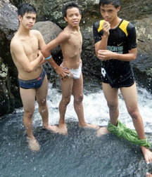 Boys from Asia 57e37a34dd2d6.jpg