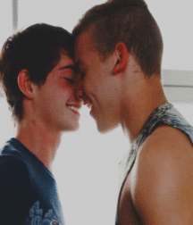 Hot Kisses II 59bd000a4bb93.gif