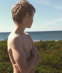 More December Hot Boys 5a2d4a47c1515.jpg