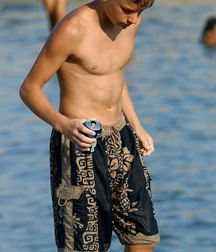 Fine Young Men 5ad3fd13c4f5b.jpg