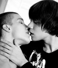 Kiss - 01 57aeb034a9ba7.jpg