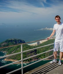 European guys1 59bd7937f01bc.jpg