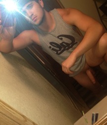 Cute guys 5a5007922fafc.jpg