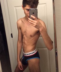 dolphlourent 1 57a821bce4b4b.jpg