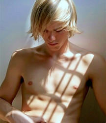 My Tumblr - Prettiest Boys - 41 5838d392f23e8.jpg