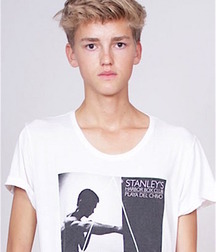 My Tumblr - Prettiest Boys - 41 5838d3ac223fa.jpg
