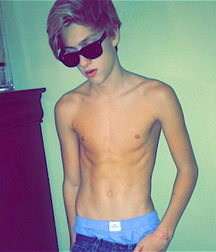 My Tumblr - Prettiest Boys - 41 5838d3b7a42ec.jpg