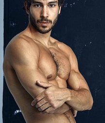 Gay guys... nice guys. 5ec8f0801e269.jpg