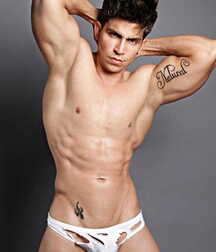 Gay guys... nice guys. 5ec8f0e4973d0.jpg