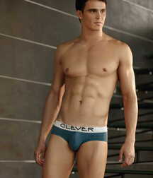 Gay guys... nice guys. 5ec8f122e2252.jpg