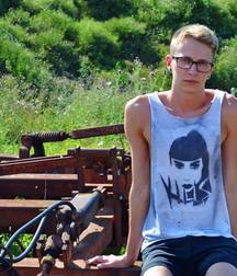 The Boy is Fabulous  57697a276be1a.jpg