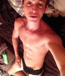 Cam Gigolo 57707b760a05a.jpg