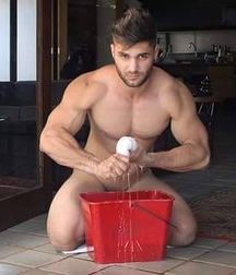 Rapazes do Whatsapp  58140724f36f3.jpg