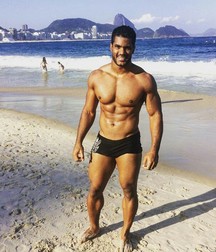 Rapazes do Whatsapp  581407677cf1c.jpg