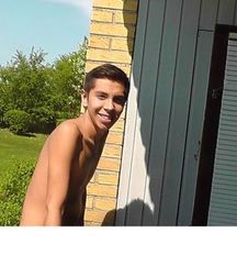 Hotties 58446befadd8f.jpg