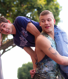 Helix Studios - Tackle The Twink (Evan Parker, Noah White) 58ecc27d9451e.jpg