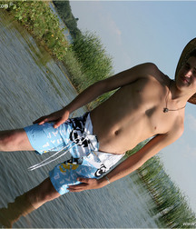 Uploaded by:KennyTeenBoy 592af43b27d13.jpg