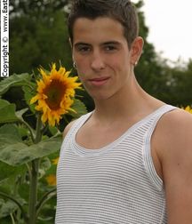 Eastboys - Ben 593d2f3aade22.jpg