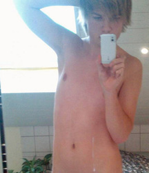 Random Selfies from Another Site 5777fa2374e81.jpg