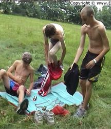 boy fight 5790c09fbb3ec.jpg