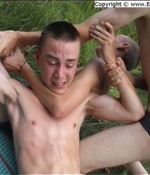 boy fight 5790c16b85ca9.jpg