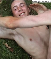boy fight 5790c1da85404.jpg
