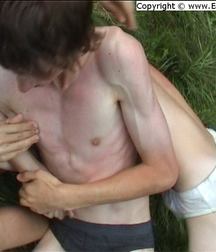 boy fight 5790c1e6e4bb0.jpg