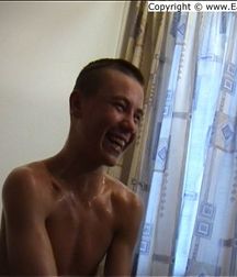 boy fight 5790c32265df3.jpg