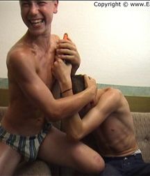 boy fight 5790c339c612d.jpg