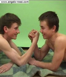 boy fight 5790c37f7678d.jpg