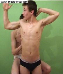 boy fight 5790c3c695207.jpg