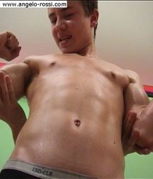 boy fight 5790c3e04fa81.jpg