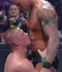 Hot WWE wrestlers 577f9358ba91c.jpg