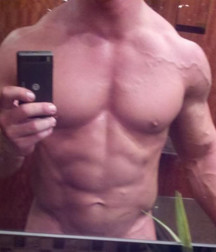 Hot WWE wrestlers 577f937367920.jpg