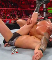 Hot WWE wrestlers 577f937fb402e.jpg