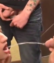 More hot pissing guys 57ef80a8ef007.jpg