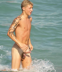 Beach Boys 5c3fe8069e693.jpg