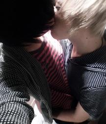 KissingStuff 58a755e6db1e5.jpg