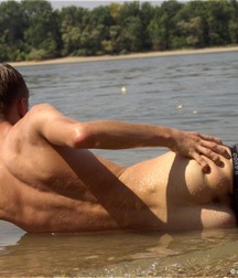 Holes  5825ba28766b9.jpg