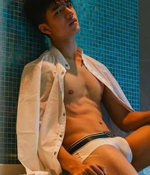 Twinks on a hot summerday 5d62ed18d88fc.jpg