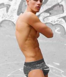 Twinks on a hot summerday 5d62ed4363c67.jpg